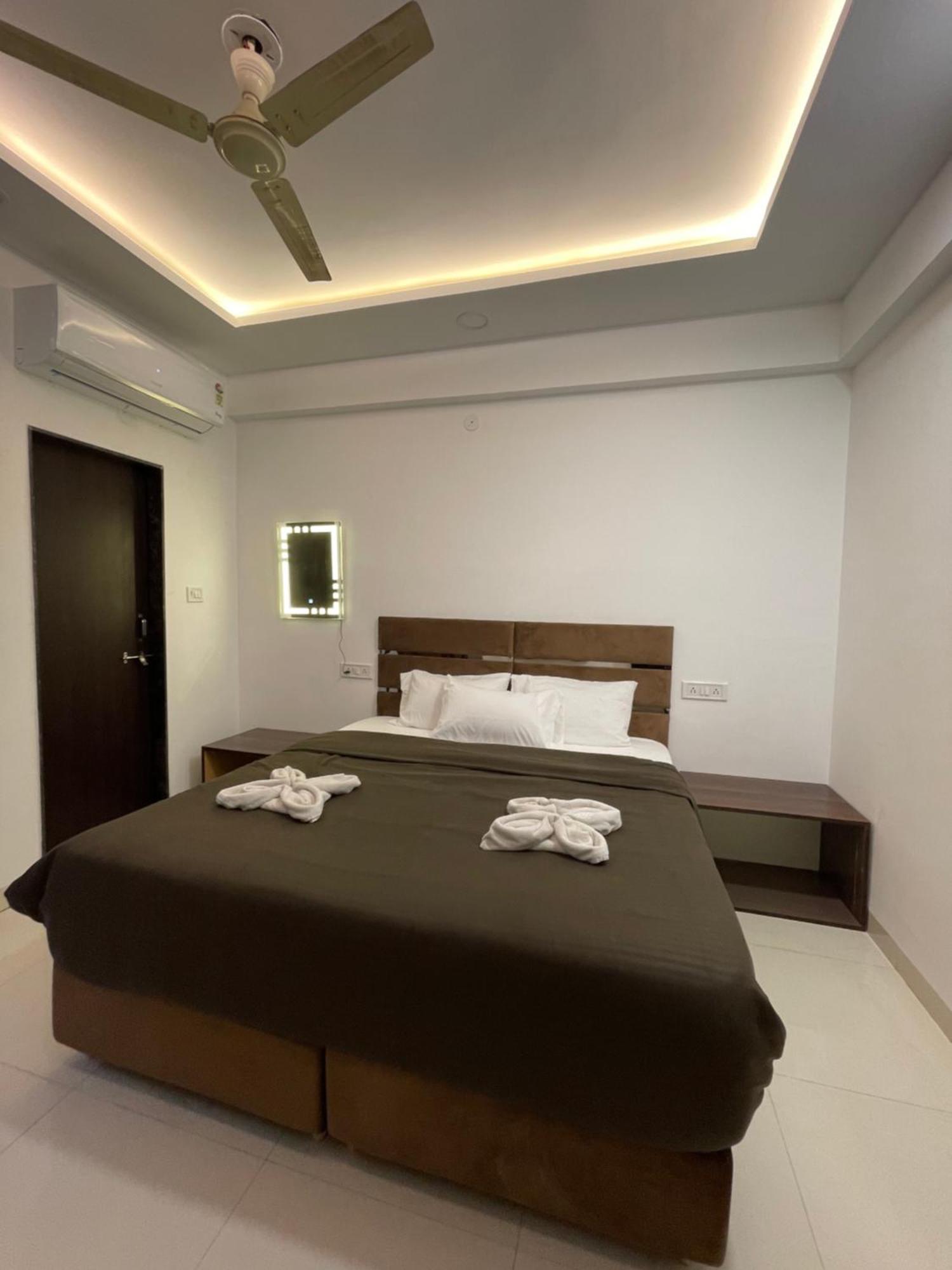 Hotel Kiwi Inn Vijaynagar Scheme 78 Indore Dış mekan fotoğraf