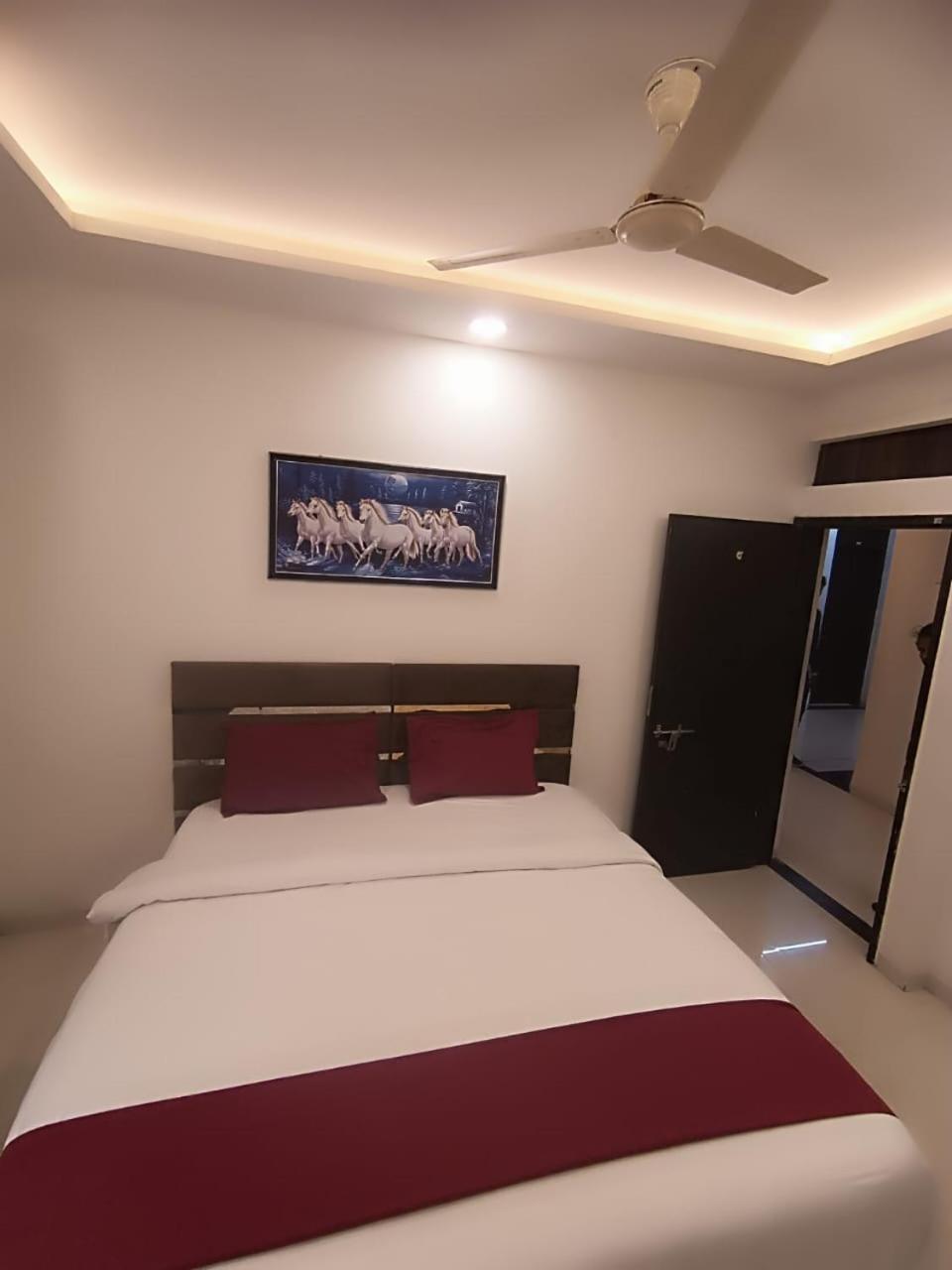 Hotel Kiwi Inn Vijaynagar Scheme 78 Indore Dış mekan fotoğraf