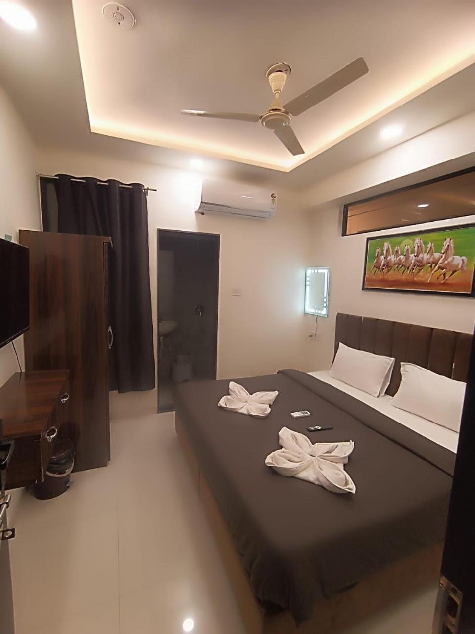 Hotel Kiwi Inn Vijaynagar Scheme 78 Indore Dış mekan fotoğraf