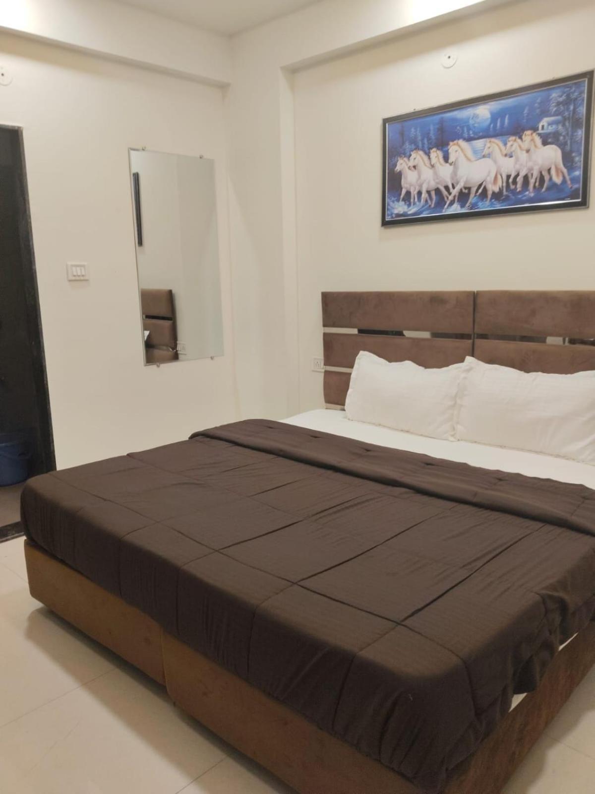 Hotel Kiwi Inn Vijaynagar Scheme 78 Indore Dış mekan fotoğraf